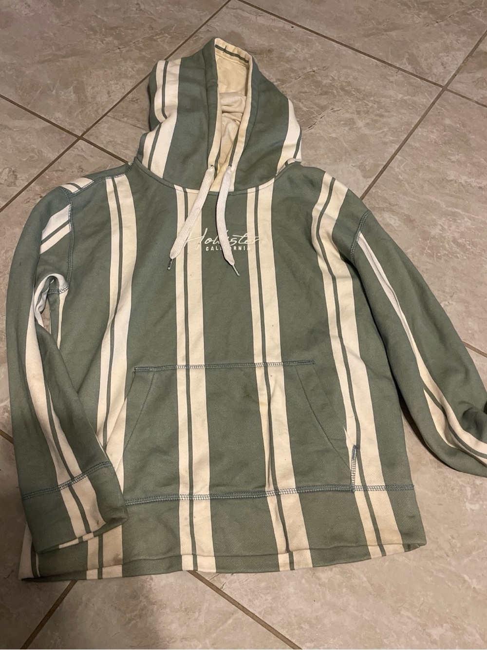 Hollister Men's Sage Green and Cream Striped Crewneck Hoodie